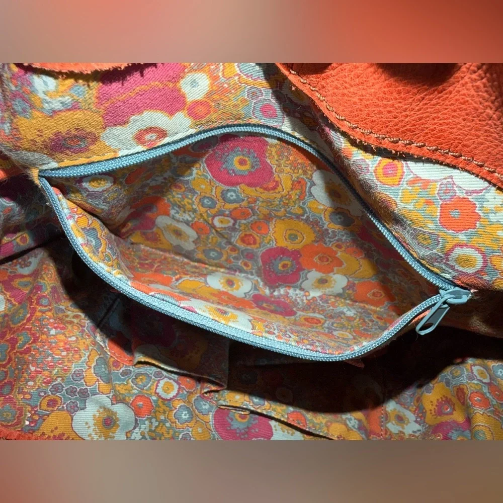 Nine West Vintage America Rust Leather Drawstring Shoulder Bag Floral Lining - Picture 10 of 16